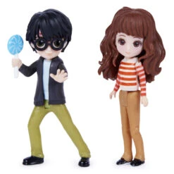 SPIN MASTER Wizarding World Harry Potter, Magical Minis Hogsmeade Students Gift Set With 10 Figures 8 SPIN MASTER Wizarding World Harry Potter, Magical Minis Hogsmeade Students Gift Set With 10 Figures -Dalbello shop C47809F2 3